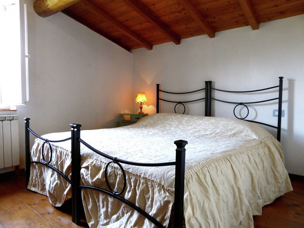 Cottage Charming detached house in Lucca province