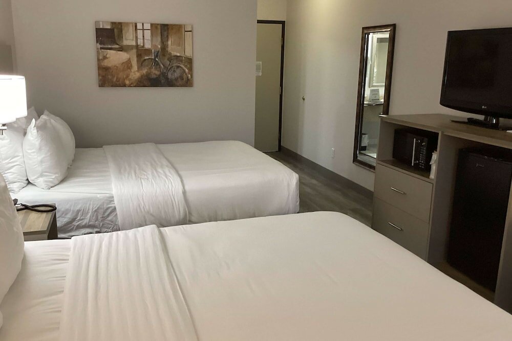 Standard Vierer Zimmer GrandStay Hotel & Suites Pella