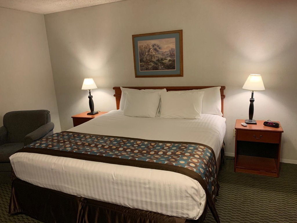 Кровать в общем номере Heritage Inn - Yosemite/Sonora