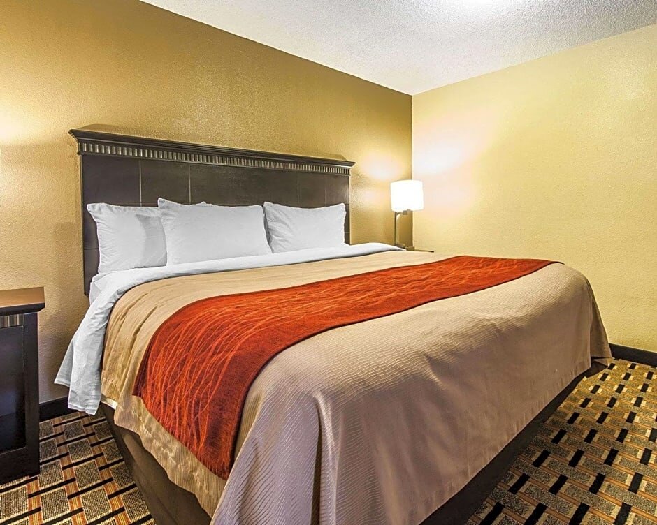 Четырёхместный люкс c 1 комнатой Best Western Plus Magnolia Inn & Suites