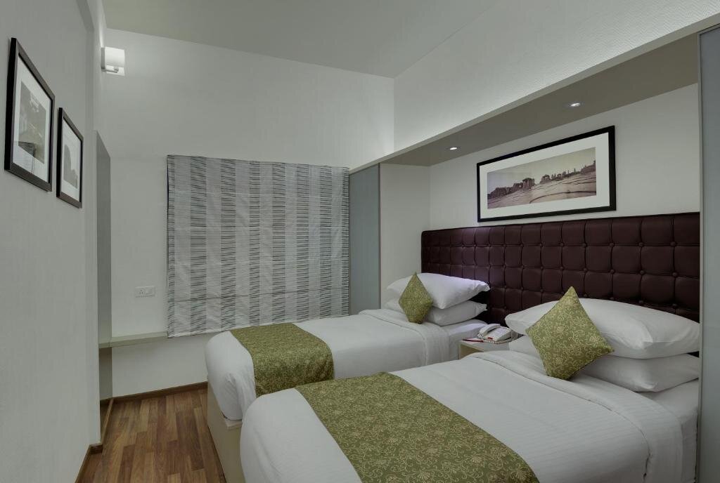 Suite 2 Schlafzimmer mit Balkon Grand Mercure Bangalore - An Accor Brand