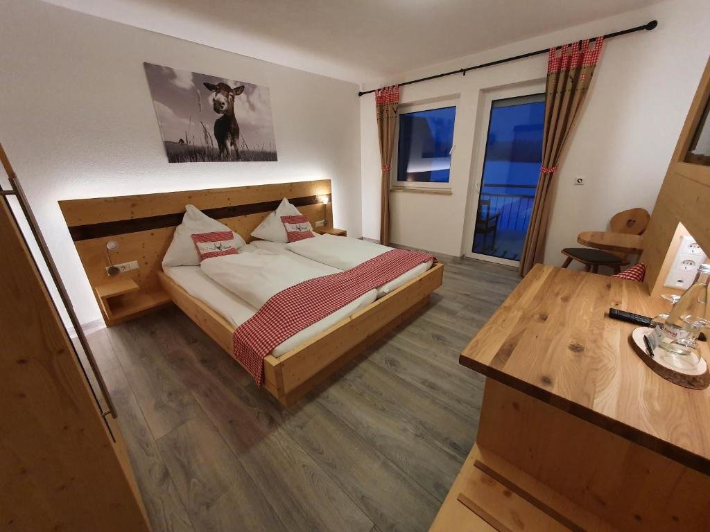 Standard Double room with balcony Gasthaus zum Hirschen