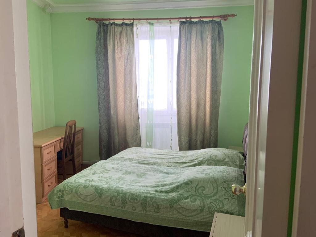Кровать в общем номере (мужской номер) Guest House Lilia