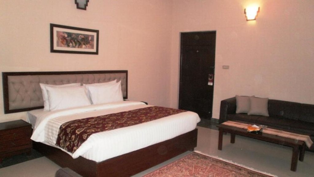 Люкс Hotel One Bahawalpur