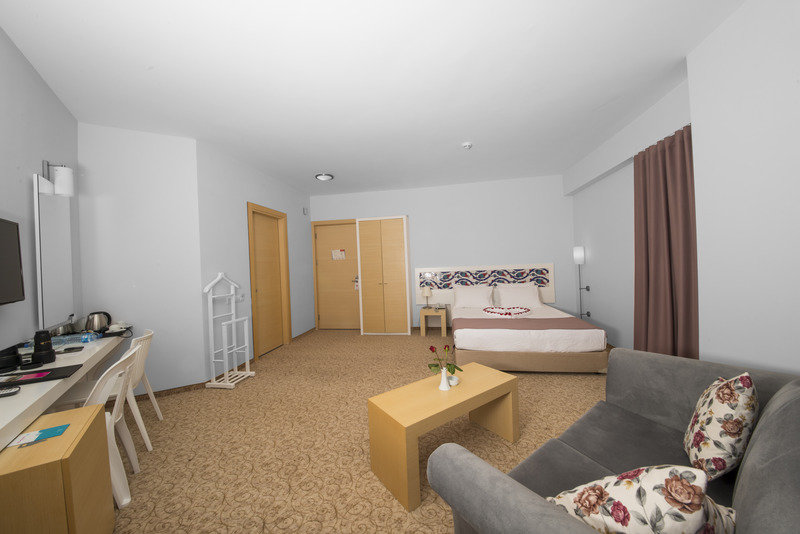 Standard double chambre avec balcon Larina Ninova Thermal SPA & Hotel