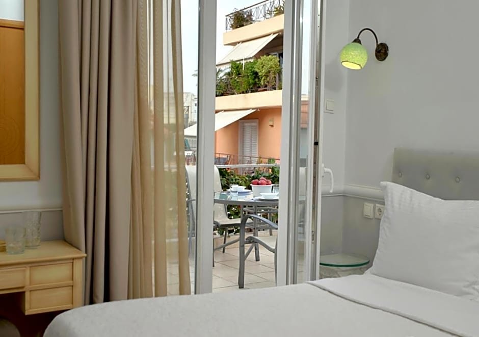 Superior room with balcony Acropolis Ami Boutique Hotel