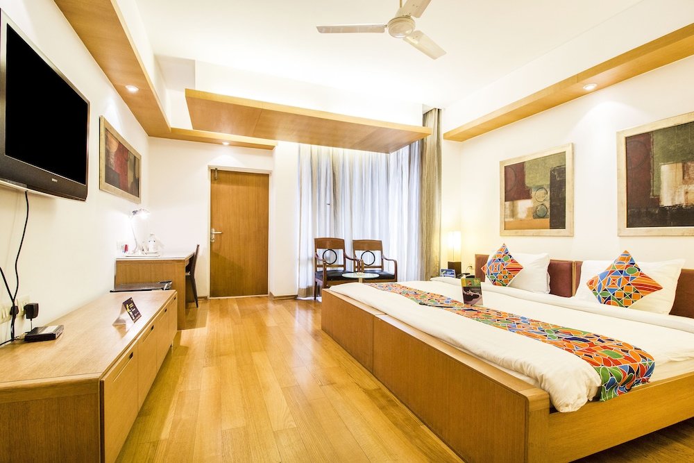 Premium Zimmer FabHotel Raj Darbar Iffco
