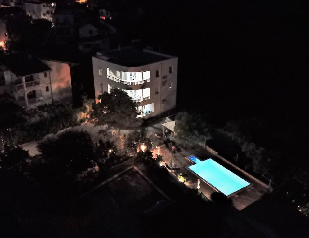 Appartamento Bozi - With Pool - A5 II kat