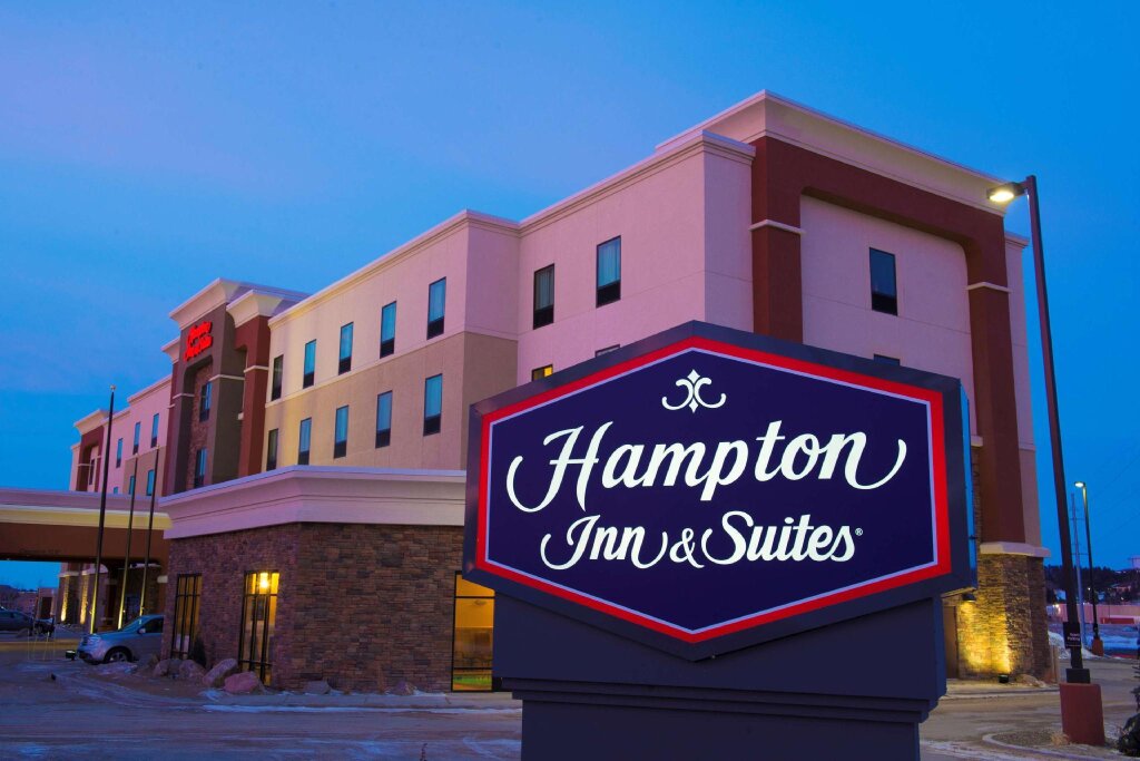 Четырёхместная студия Hampton Inn & Suites Bismarck Northwest