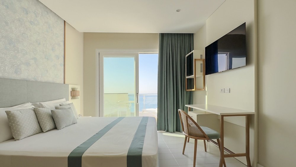 Номер Standard c 1 комнатой с балконом и с видом на море Hotel Giosue' a mare