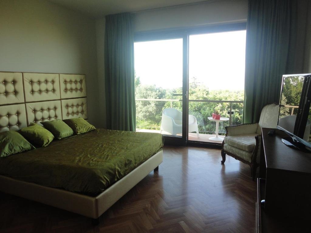 Deluxe Triple room with sea view Villa Zagara Luxury Bed And Breakfast