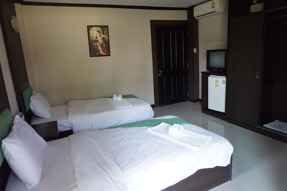 Двухместный номер Standard с балконом Nakhaburi Hotel & Resort