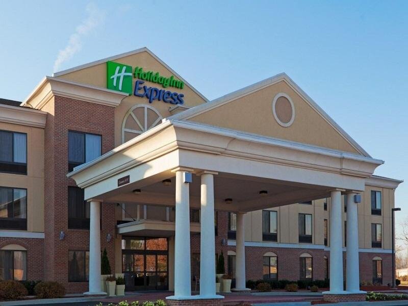 Suite familiar Holiday Inn Express & Suites Martinsville, an IHG Hotel