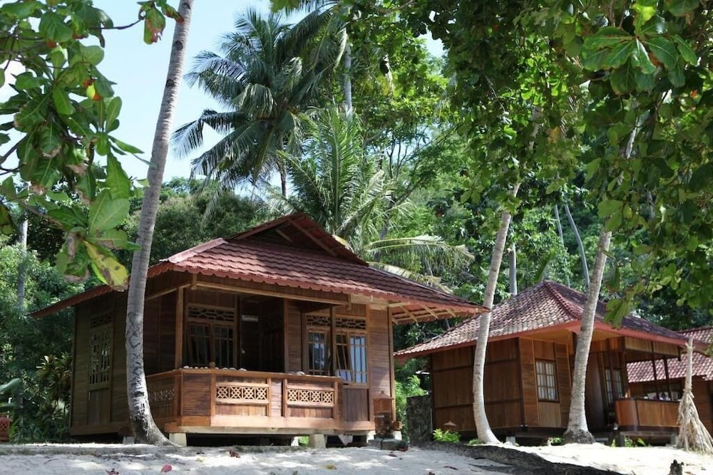 Superior Cottage Murex Bangka Dive Resort