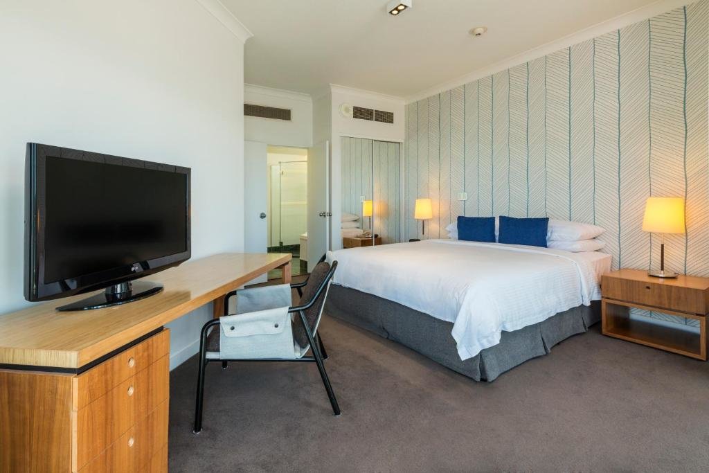 Suite 1 Schlafzimmer Shangri-La The Marina, Cairns
