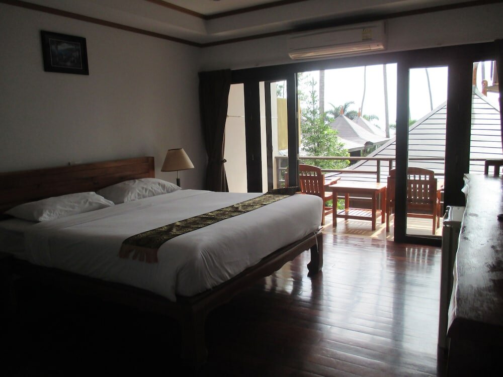 Двухместный номер Superior с балконом Lipa Bay Resort