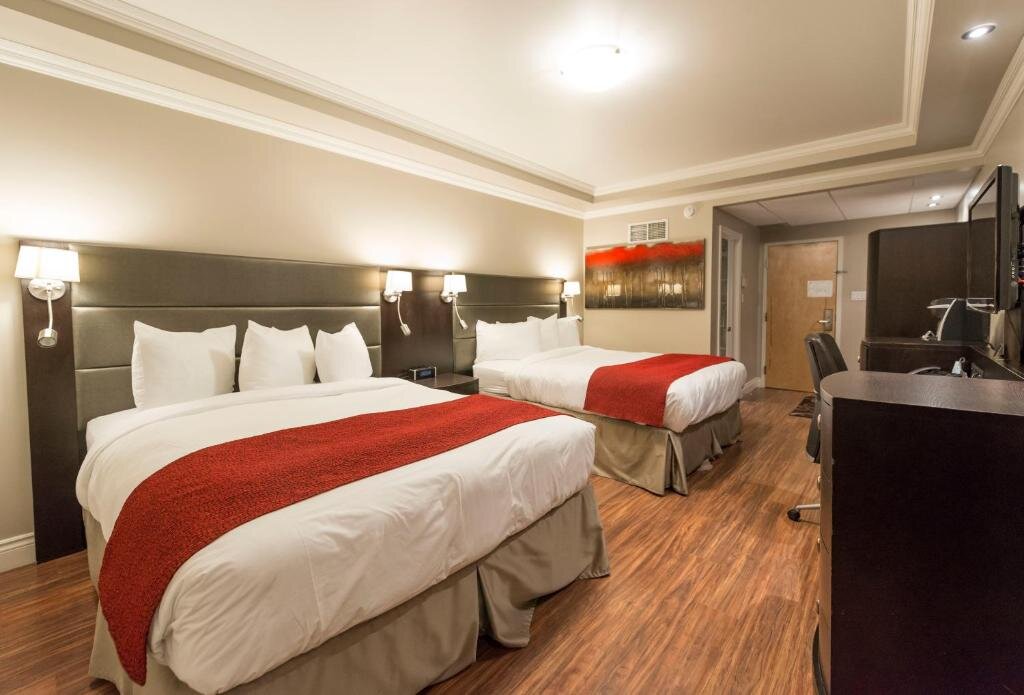 Номер Superior Hotel & Suites Le Dauphin Drummondville