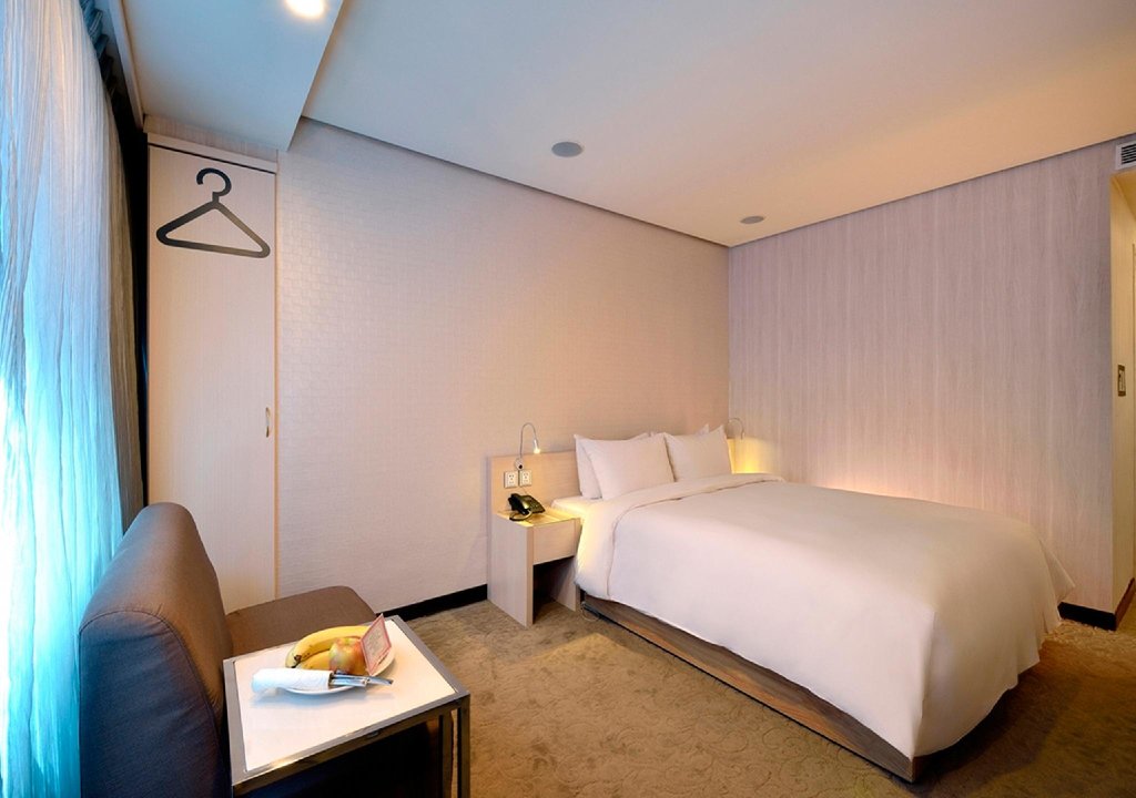 Superior Double room Yomi Hotel - MRT Shuanglian Station