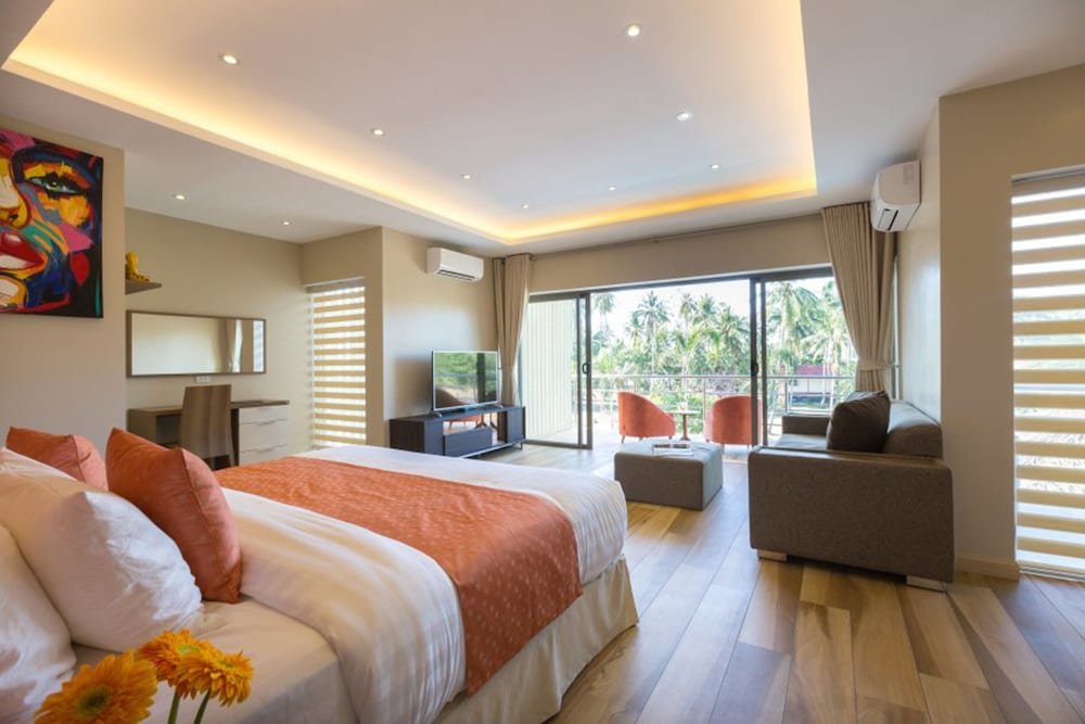 5 Bedrooms Luxury Villa with partial sea view 5 Bedrooms Villa Bacardi