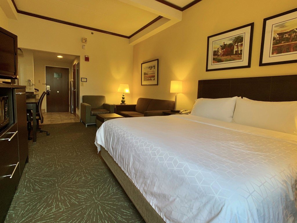 Номер Standard Holiday Inn Express & Suites Charleston-Ashley Phosphate, an IHG Hotel