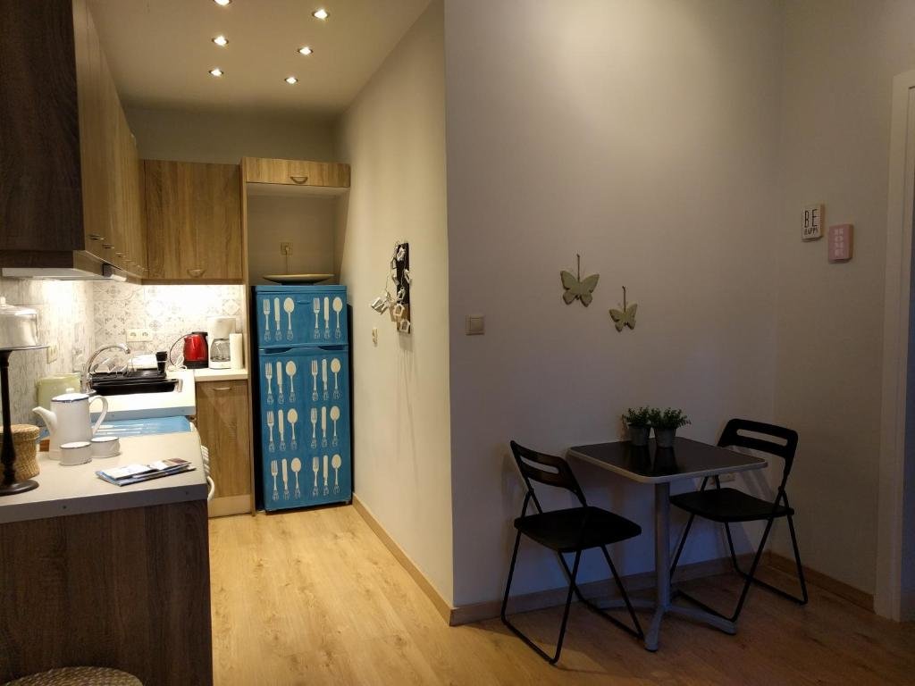 Apartment Cozy apartment ideally located city center and Megaron Moussikis metro station
