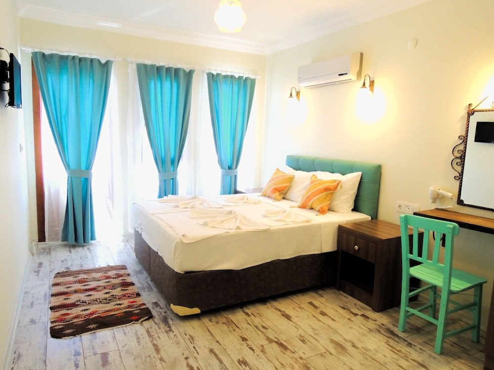 Comfort Double room with balcony and with city view Villa Dreams