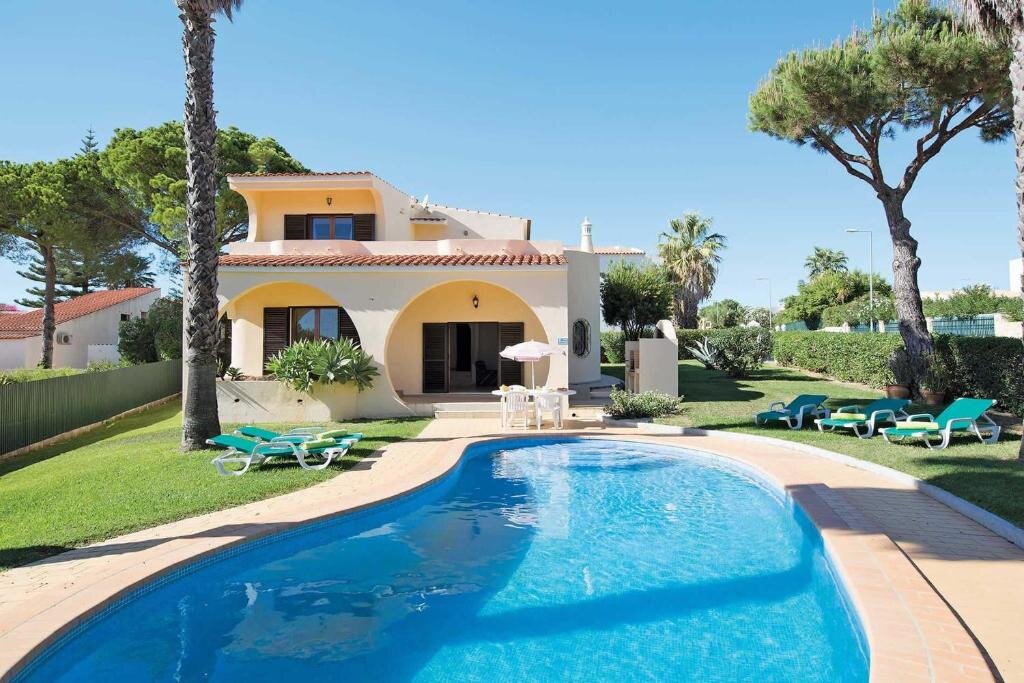 Villa Located in an Exclusive Residential Area of Vilamoura