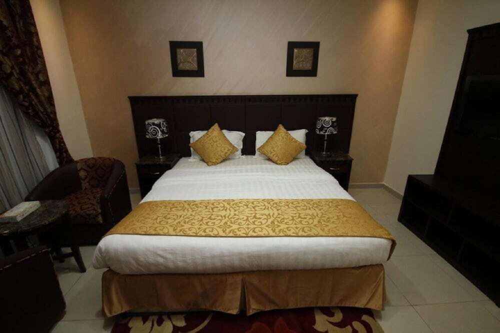 Estudio Althanaa Alraqi Hotel Suites