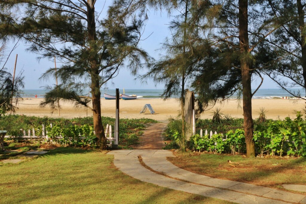 Люкс с видом на сад Montego Bay Beach Village - Morjim