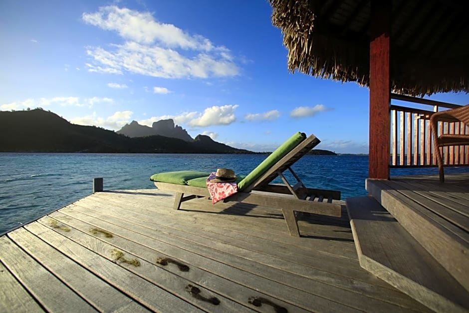 Двухместное бунгало Luxury Sofitel Bora Bora Private Island