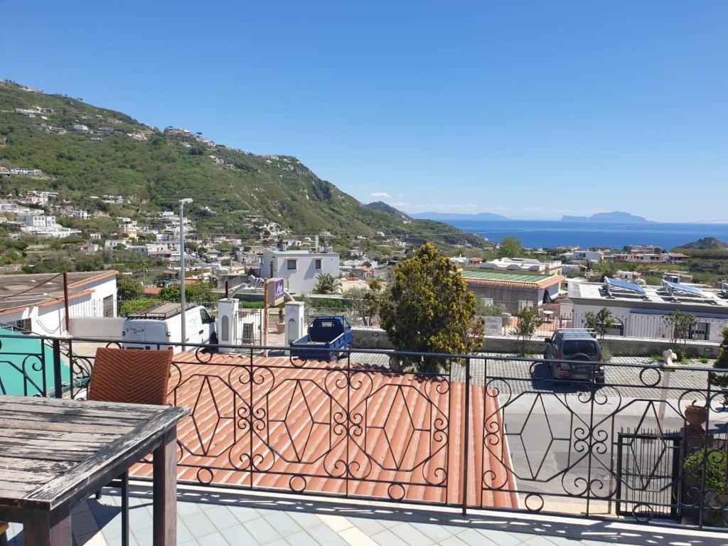 Апартаменты с видом на море Hotel Mareluna Ischia