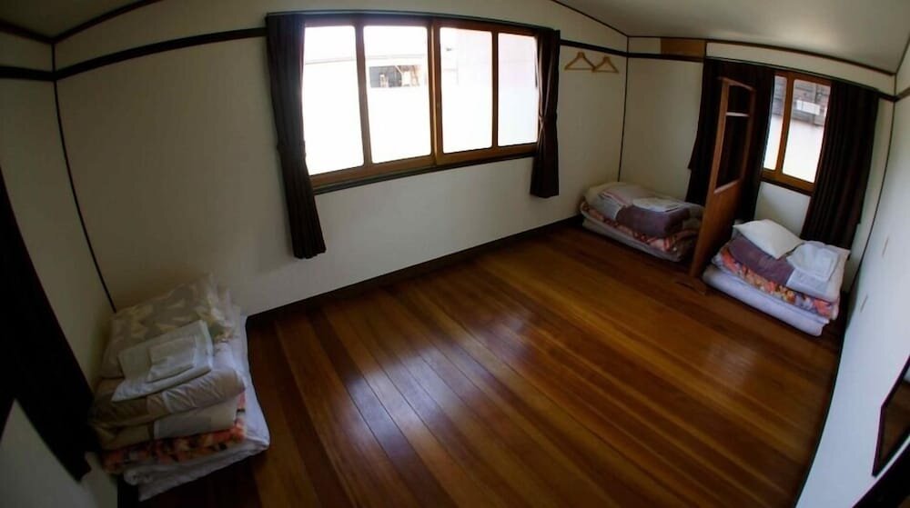 Кровать в общем номере (женский номер) Guesthouse Iori