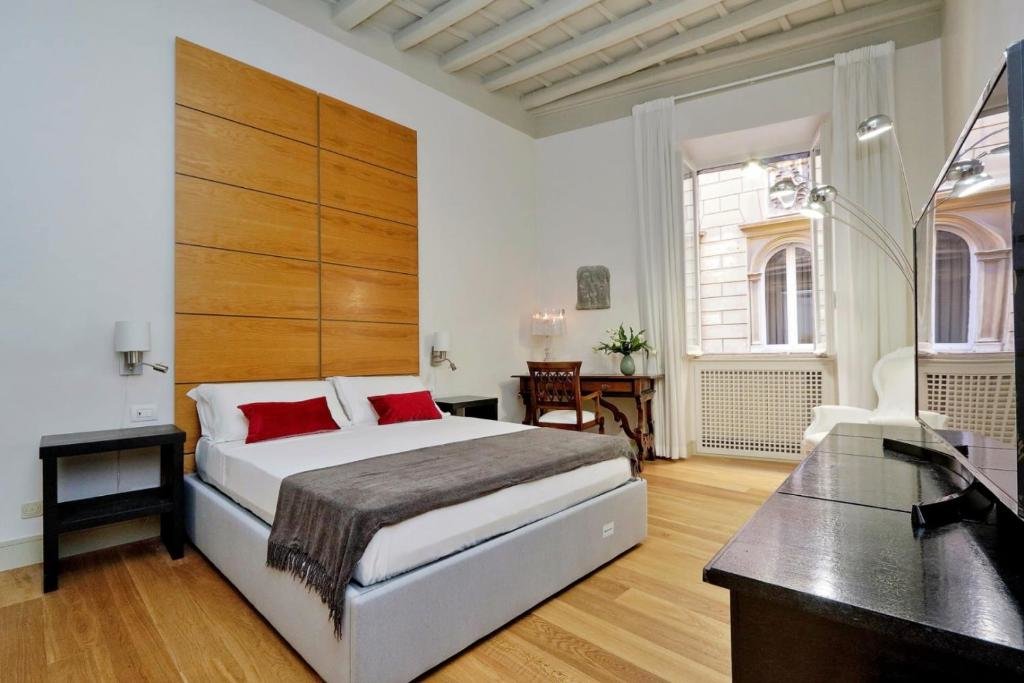 Apartment Farnese Charme - My Extra Home