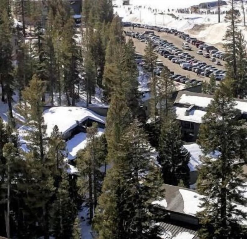 Номер Standard St. Anton 54 Steps to Canyon Lodge, Remodeled, Covered Parking by Redawning