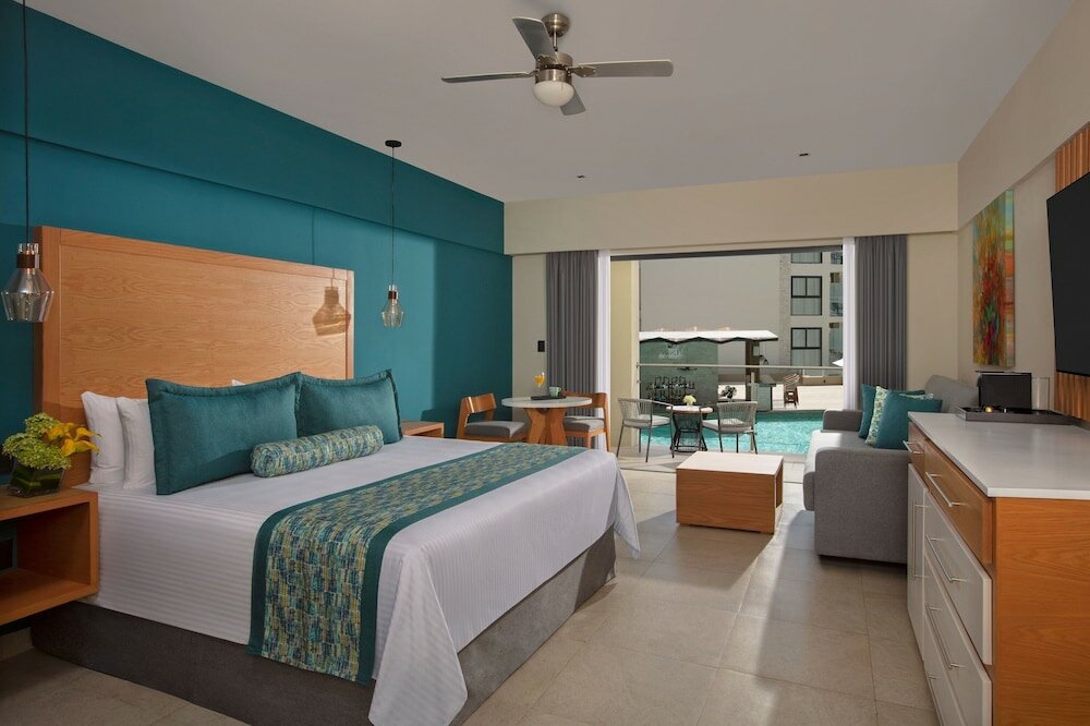 Preferred Club Junior Suite Dreams Cozumel Cape Resort & Spa