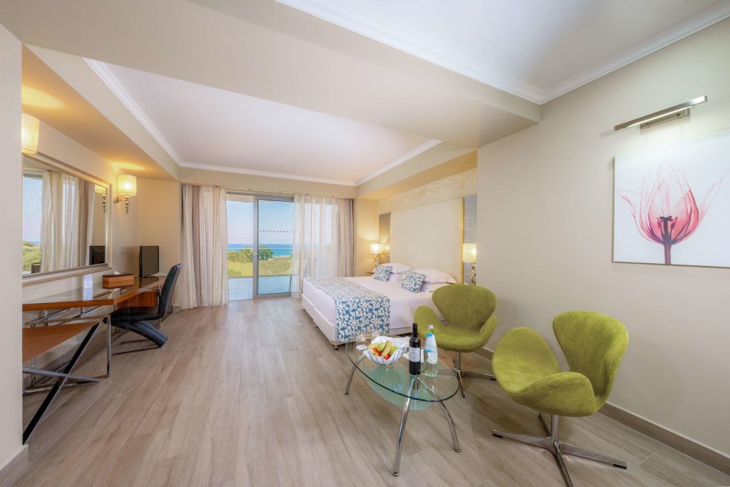 Habitación De lujo con vista parcial al mar Atrium Platinum Luxury Resort Hotel & Spa