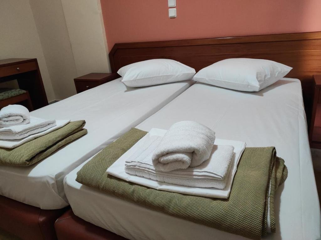 Economy Triple room Hotel Lido