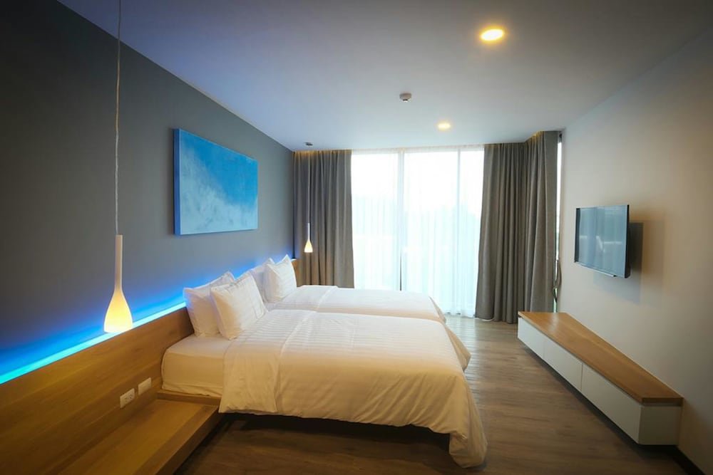 Standard Zimmer mit Balkon und mit eingeschränktem Meerblick Kalm Bangsaen Hotel