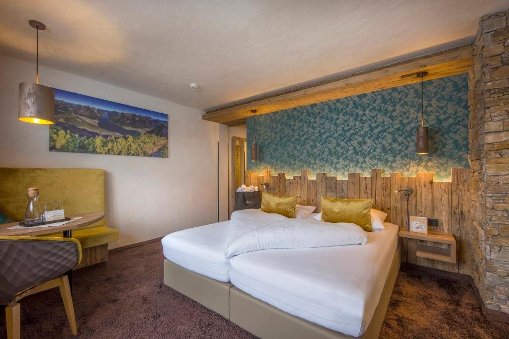 Standard Doppel Zimmer mit Seeblick Hotel Caroline