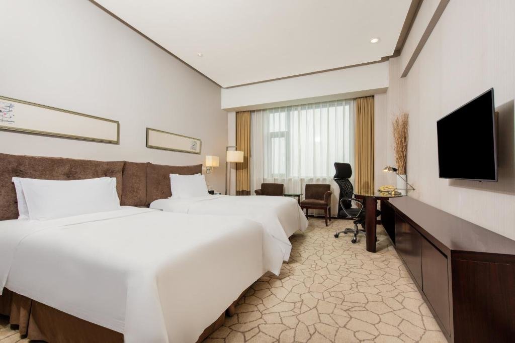 Двухместный клубный номер Standard Holiday Inn Beijing Deshengmen, an IHG Hotel