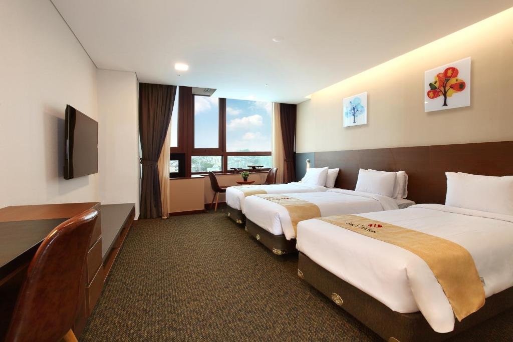 Трёхместный номер Hotel Skypark Kingstown Dongdaemun