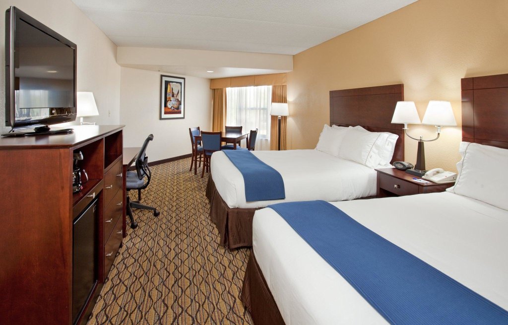 Standard quadruple chambre Vue piscine Holiday Inn Express Scottsdale North, an IHG Hotel