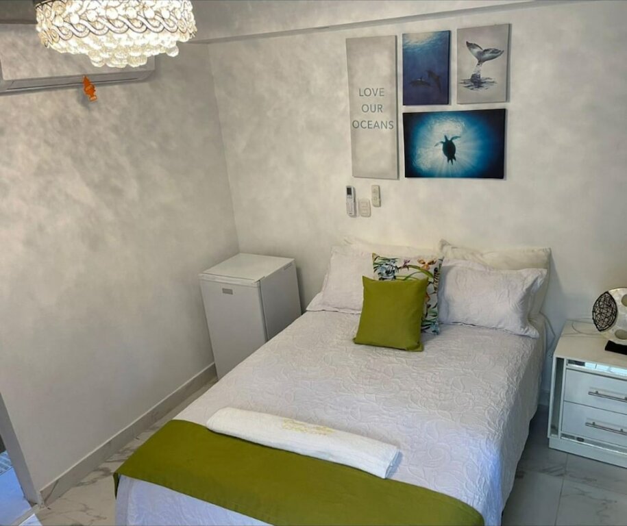 Cama en dormitorio compartido Room in Guest room - Central Area Bedroom With Common Kitchen, living room