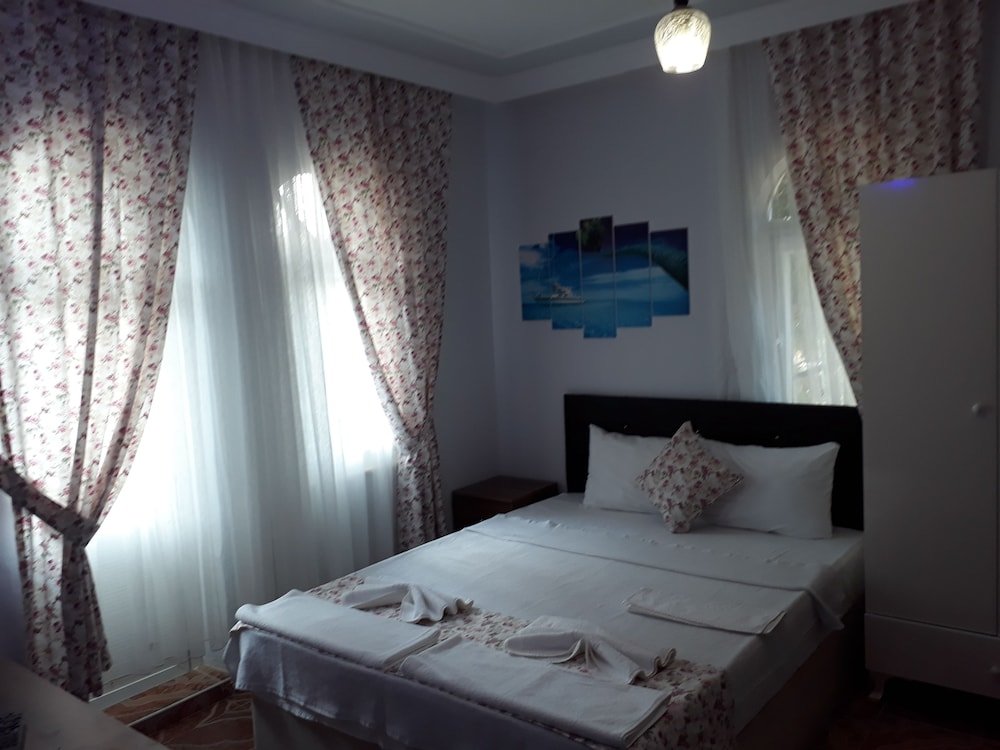 Standard Doppel Zimmer mit Balkon Shadow Hotel