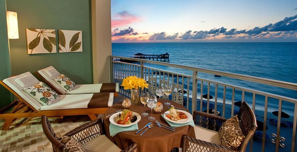 Номер Standard beachfront Sandals Royal Bahamian All Inclusive Resort