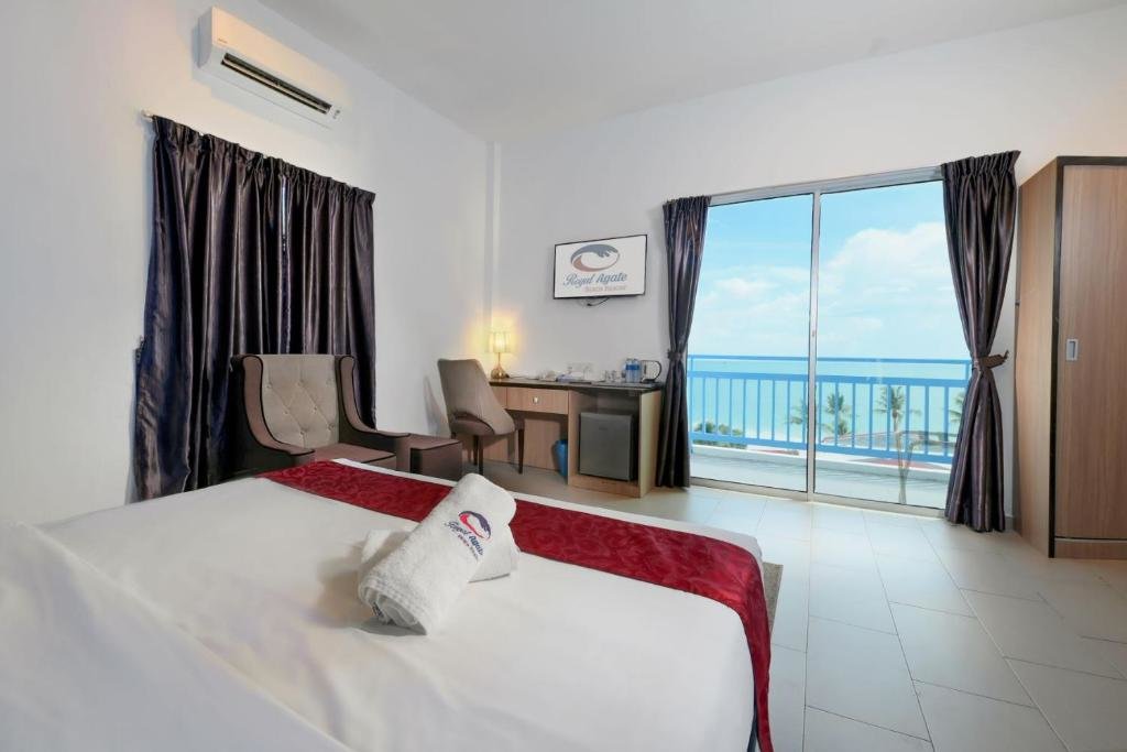 Двухместный номер Standard с балконом и с видом на море Royal Agate Beach Resort