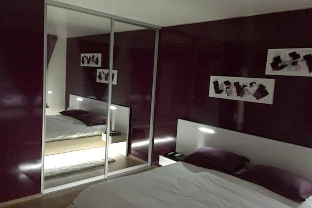 Appartement de 2 chambres avec balcon et wifi a Apach Апаш