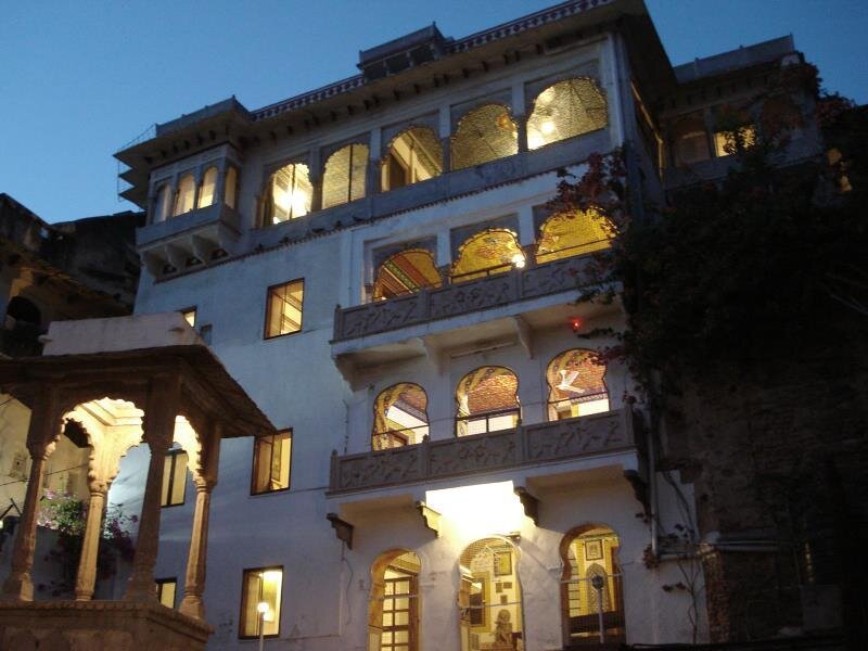 Номер Standard Haveli Braj Bhushanjee Heritage Hotel