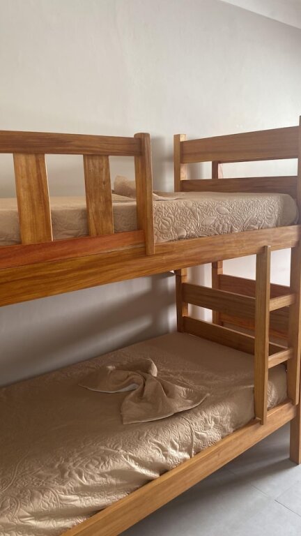 Кровать в общем номере hostel barra