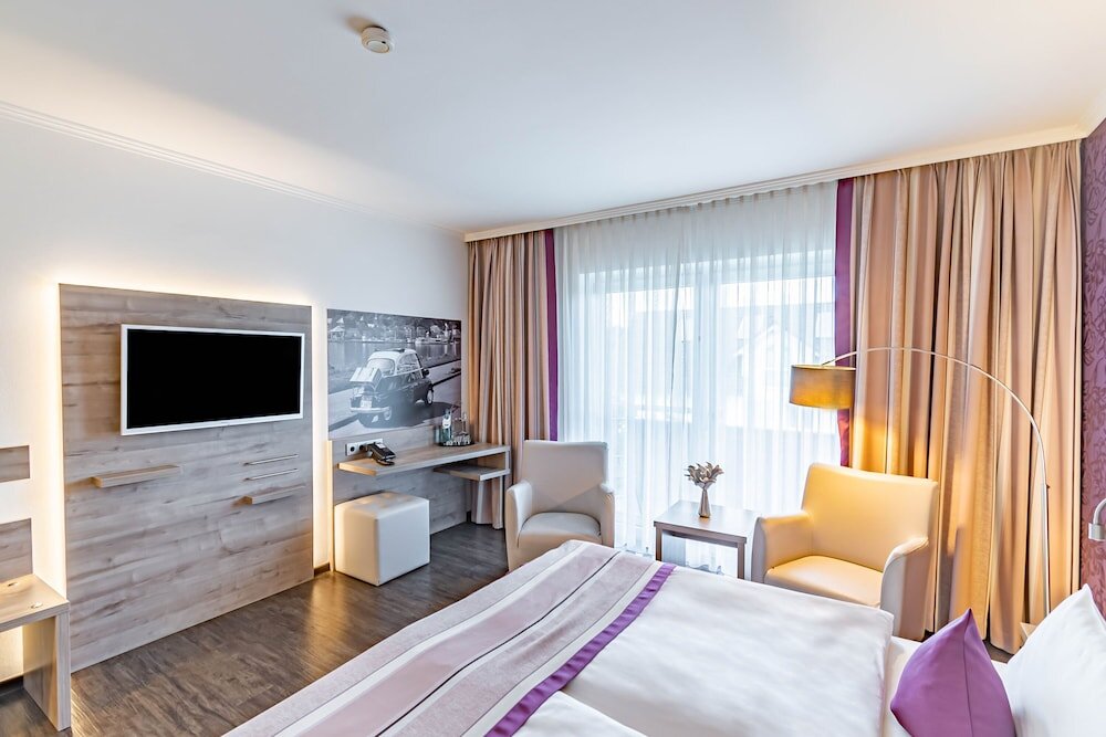 Komfort Doppel Zimmer mit Balkon und mit Gartenblick Parkhotel Sonnenberg Eltville